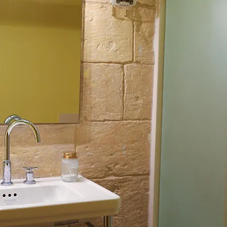 150 Years Old Maltese Townhouse: Dar Emanuela בית נופש