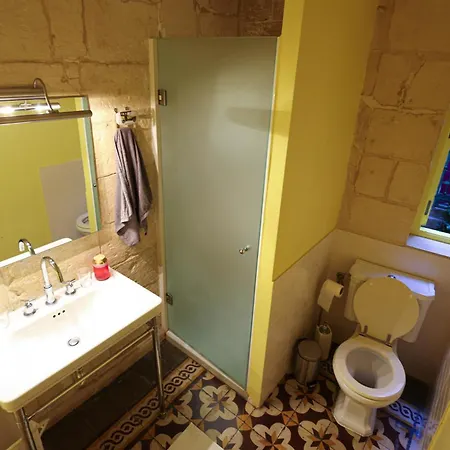150 Years Old Maltese Townhouse: Dar Emanuela Cospicua