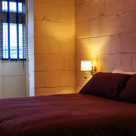 Semesterbostad 150 Years Old Maltese Townhouse: Dar Emanuela