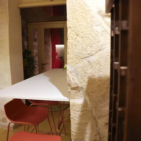 150 Years Old Maltese Townhouse: Dar Emanuela Semesterbostad Cospicua
