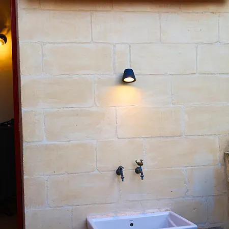 150 Years Old Maltese Townhouse: Dar Emanuela