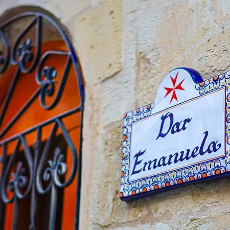 Semesterbostad 150 Years Old Maltese Townhouse: Dar Emanuela