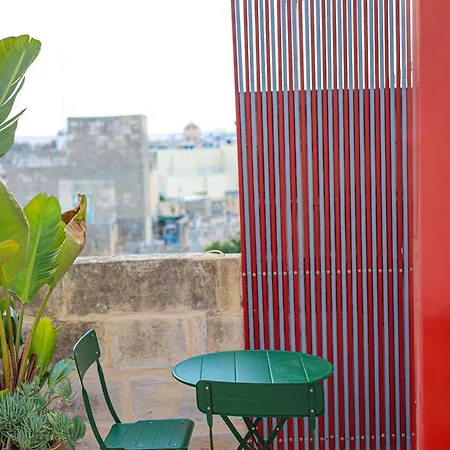 150 Years Old Maltese Townhouse: Dar Emanuela * Cospicua