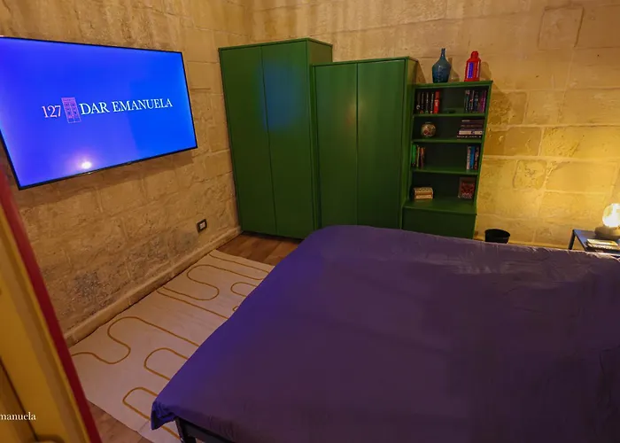 150 Years Old Maltese Townhouse: Dar Emanuela * Cospicua